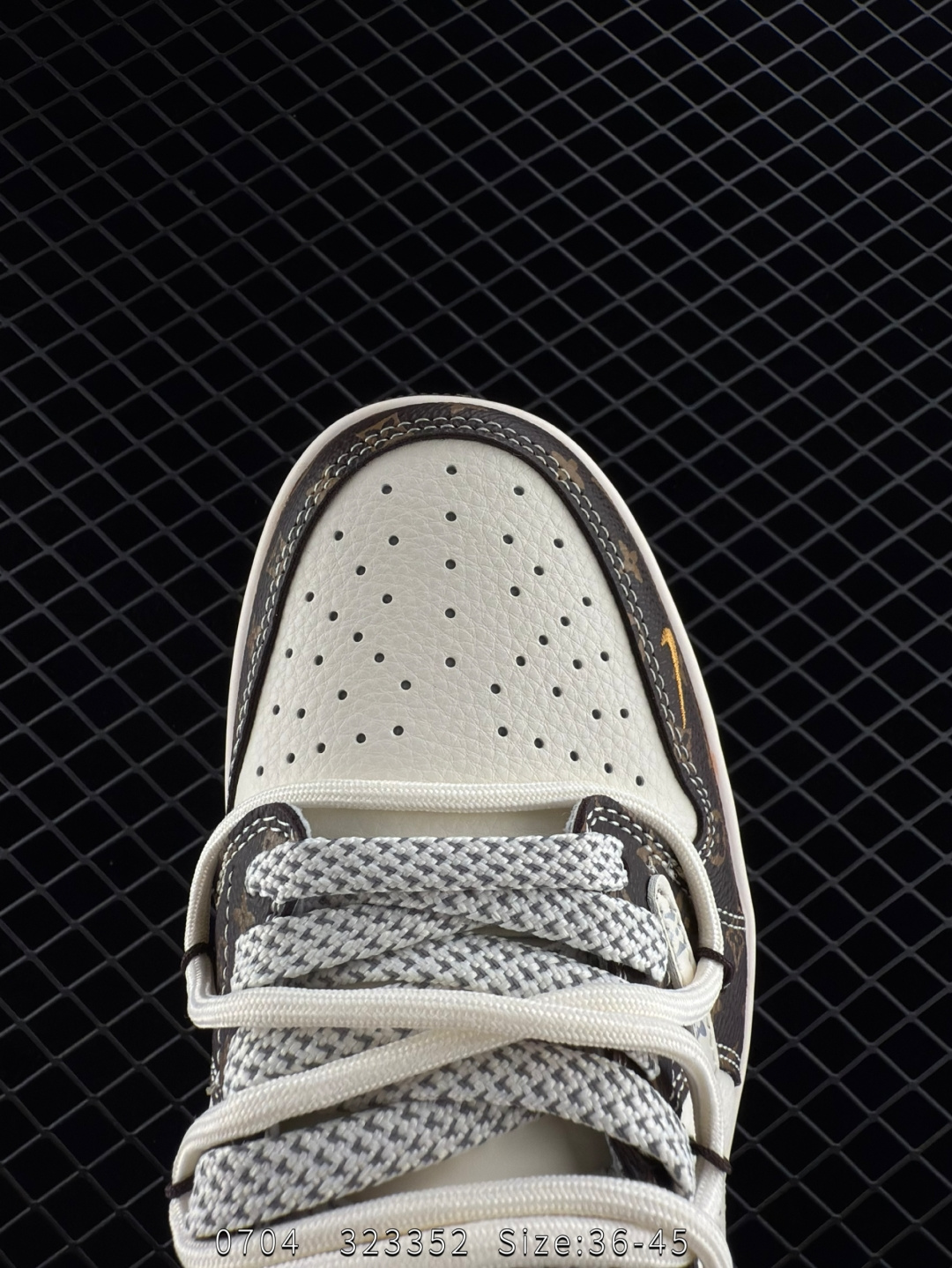 Travis Scott x Air Jordan 1 ” Reverse Mocha “